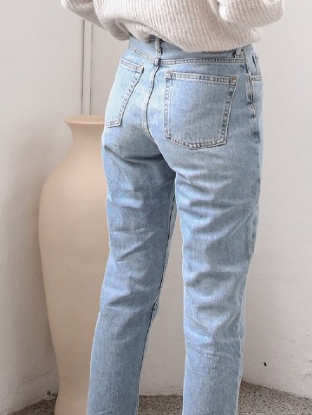EVERLANE Butt Lift The Cheeky Happy Butt Jeans Button Fly Highrise Straight 24